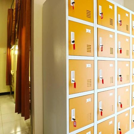 Pondok Backpacker City Square Malang Bagian luar foto
