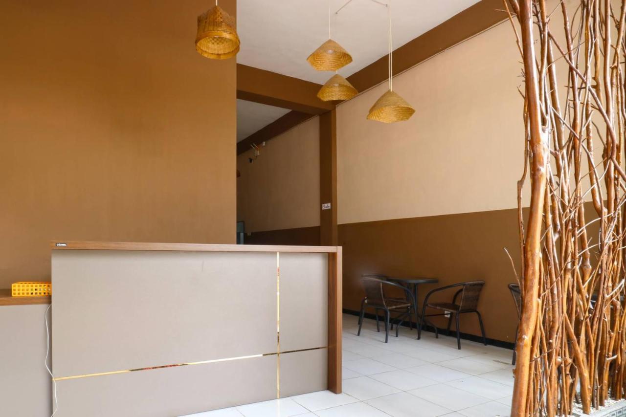 Pondok Backpacker City Square Malang Bagian luar foto